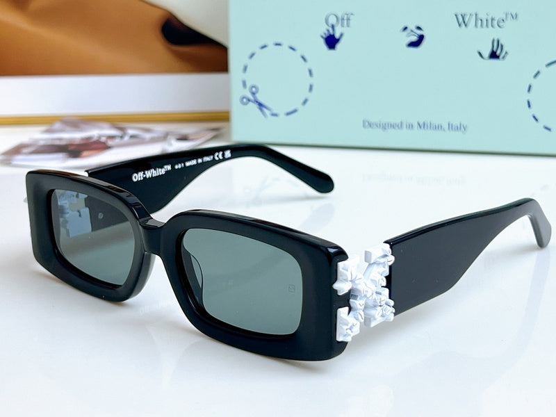 Off-White Square shape sunglasses