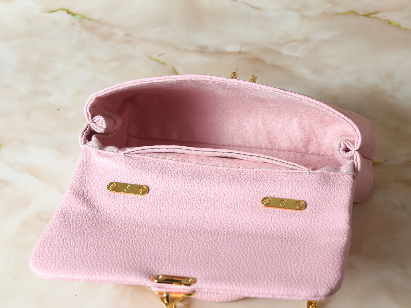 Urban Pink Dream – Nano Madeleine