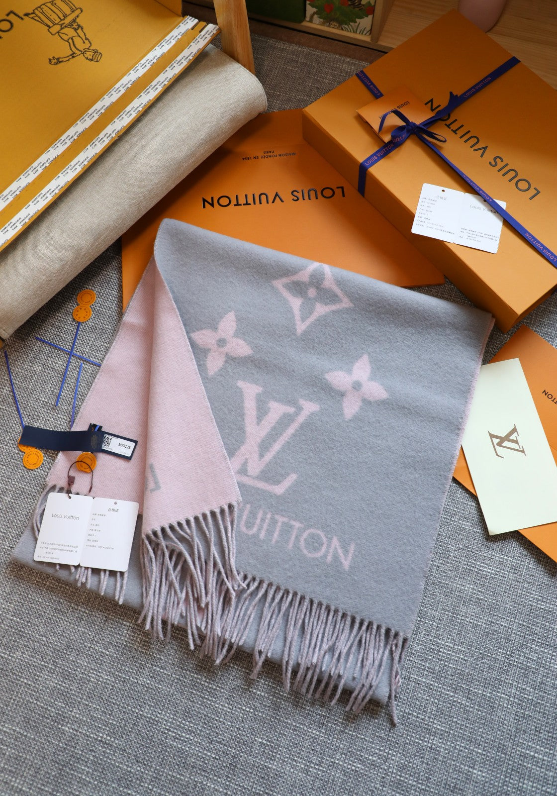 Louis Vuitton Monogram Wool Cashmere Scarf – Rose Cloud Edition