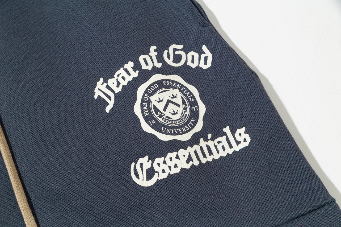 Urban Essential Classic Shorts — Clean Fit, Everyday Ease
