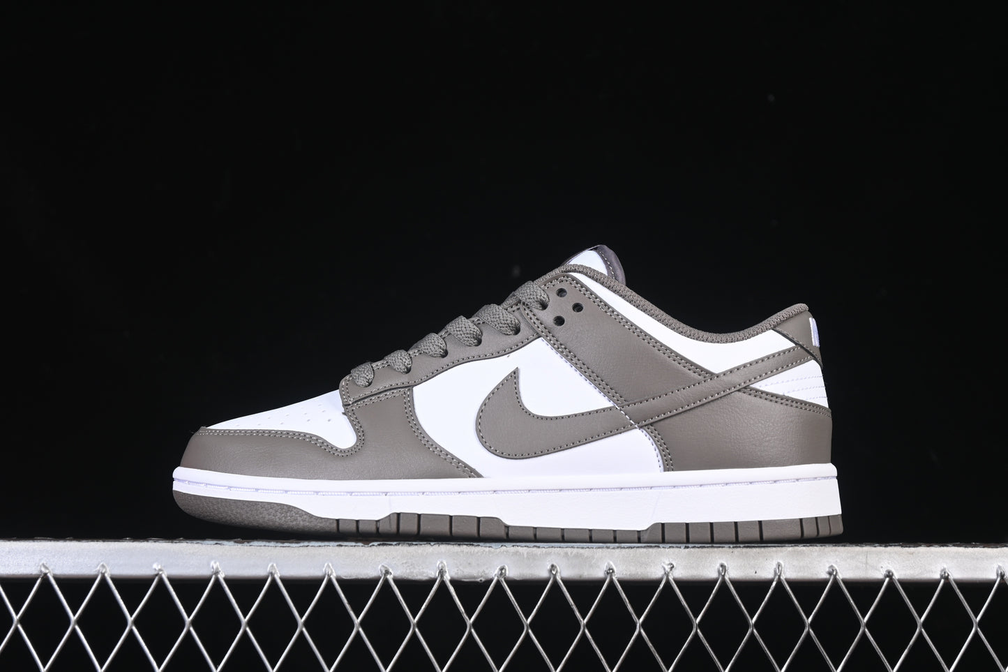 Two-Tone Grey & White Low-Top SD duck