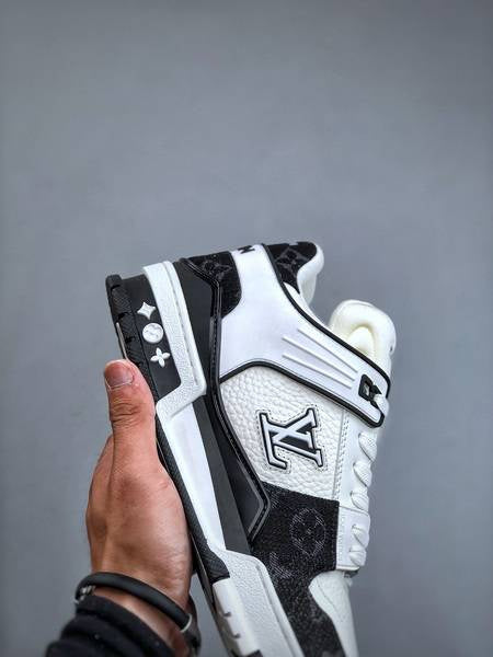 Louis Vuitton Trainer FL24 – Black & White