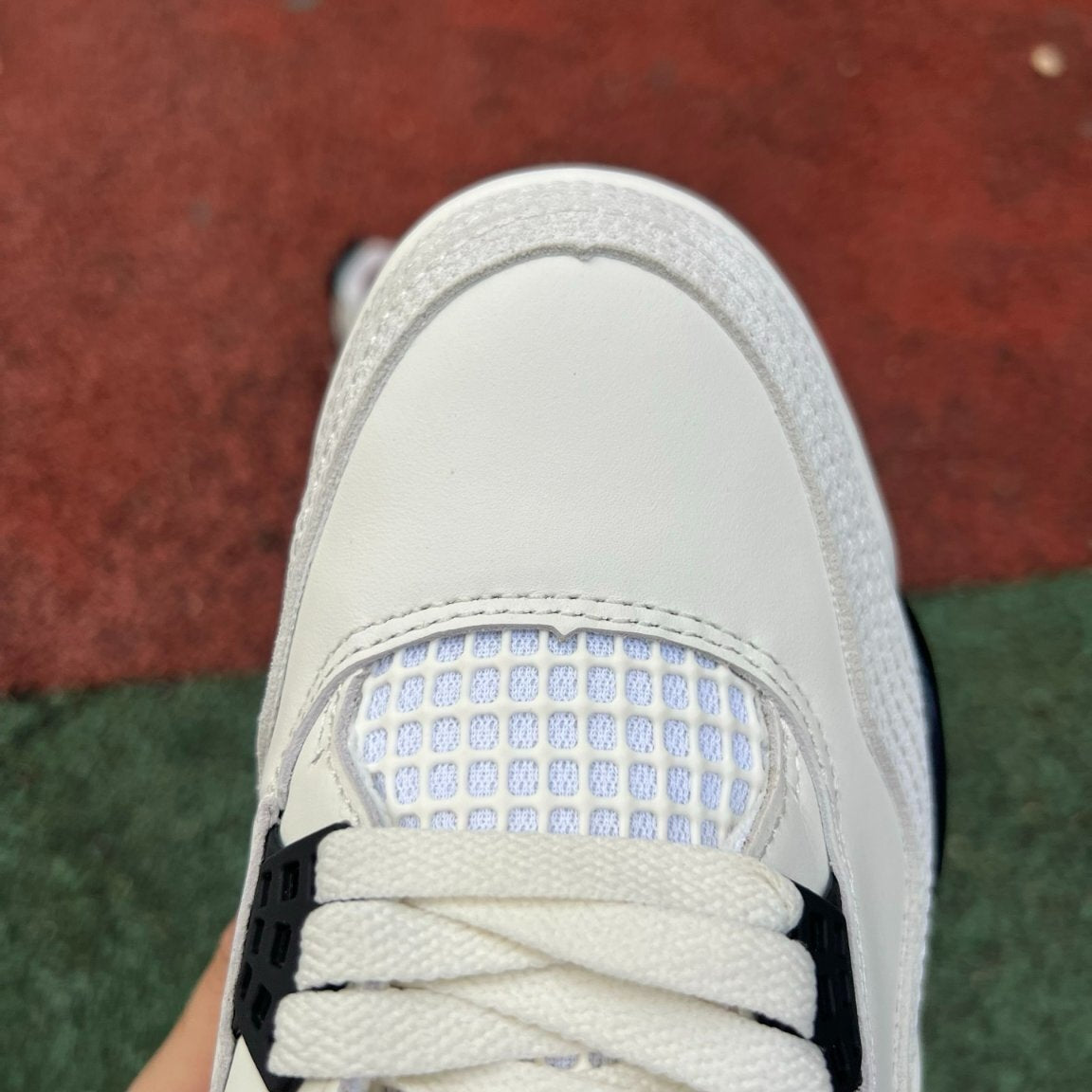 Elite Retro 4 Summit White