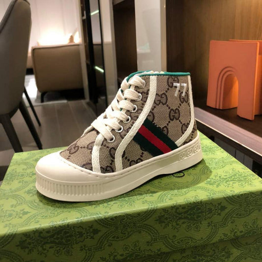 gucci Logo-Print Sneakers