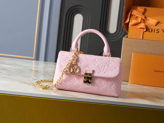 Urban Pink Dream – Nano Madeleine