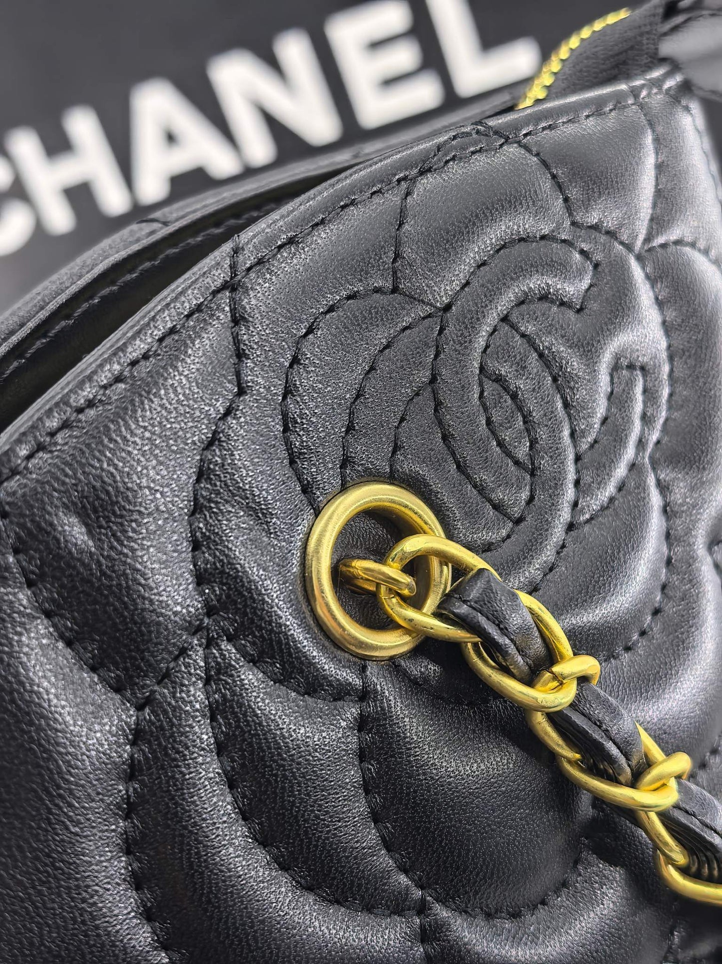 Camellia Luxe Chain Tote