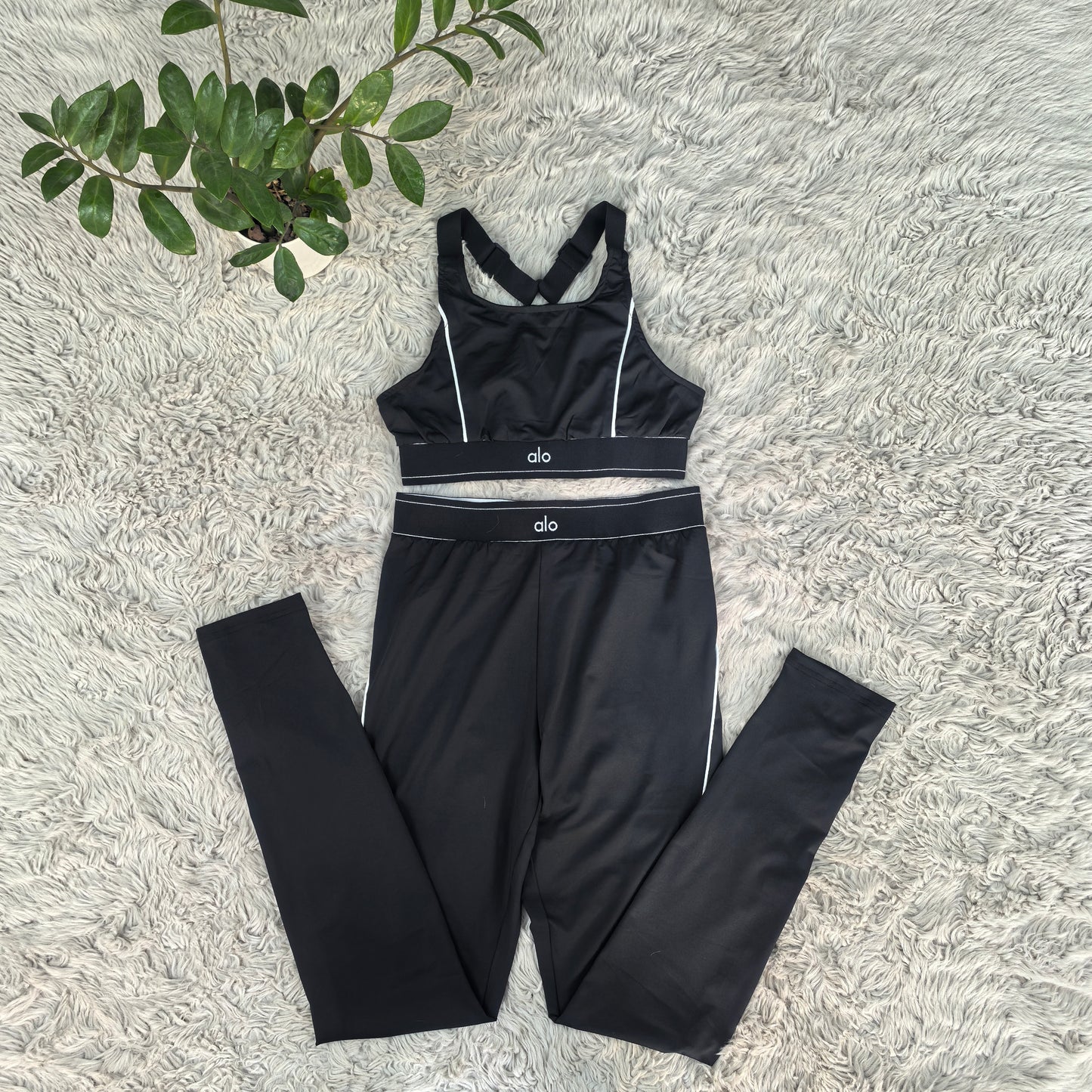 Two‑piece active set that lifts, shapes, and keeps you moving.