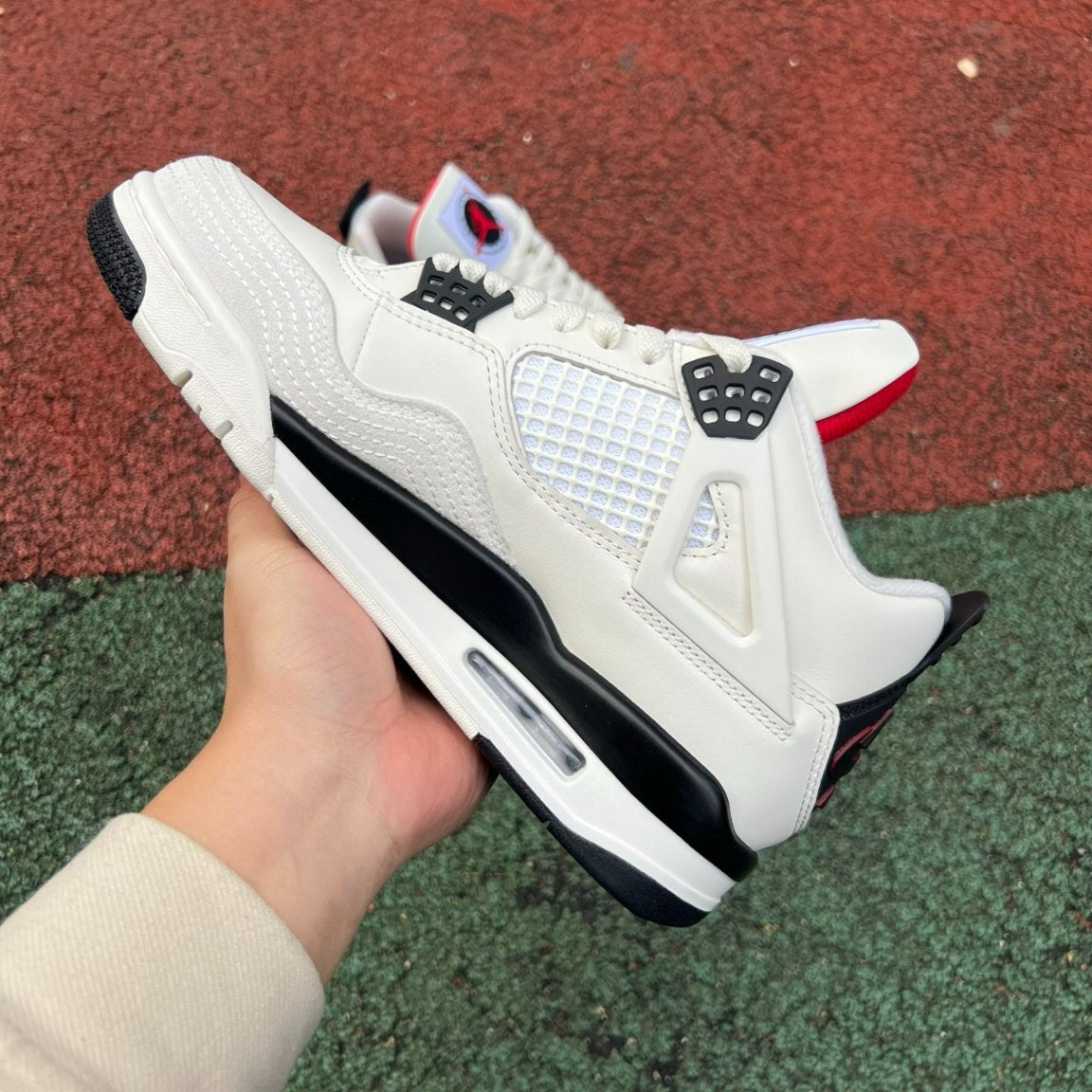 Elite Retro 4 Summit White
