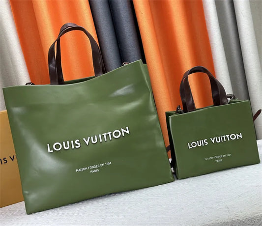 Louis Vuitton Shopper Tote MM