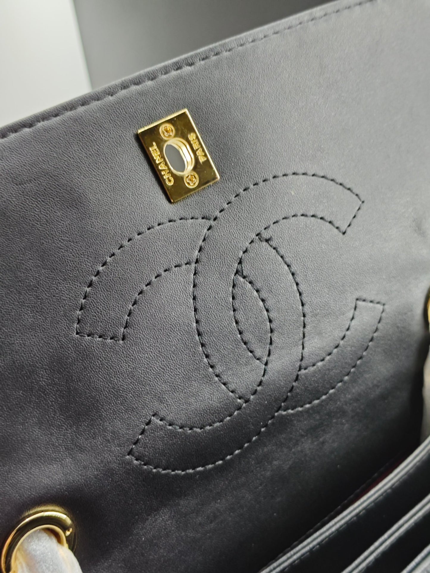 Classic Lambskin Top‑Handle Mini