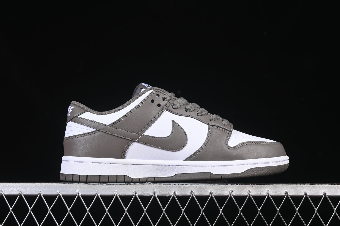 Two-Tone Grey & White Low-Top SD duck