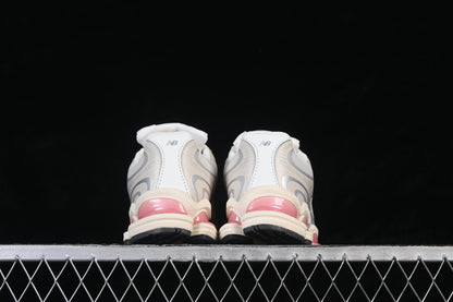 Soft Ivory & Blush Cushion Runner