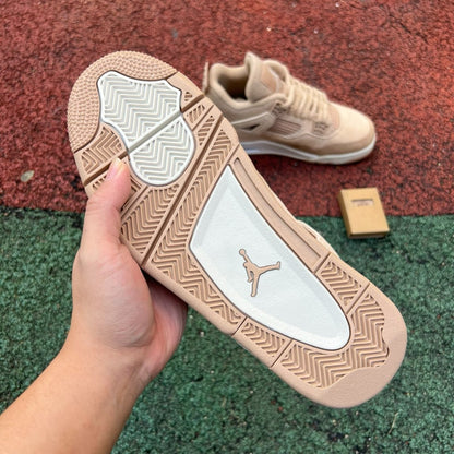 Elite Retro 4 Sandstone Suede