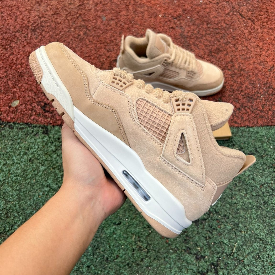 Elite Retro 4 Sandstone Suede
