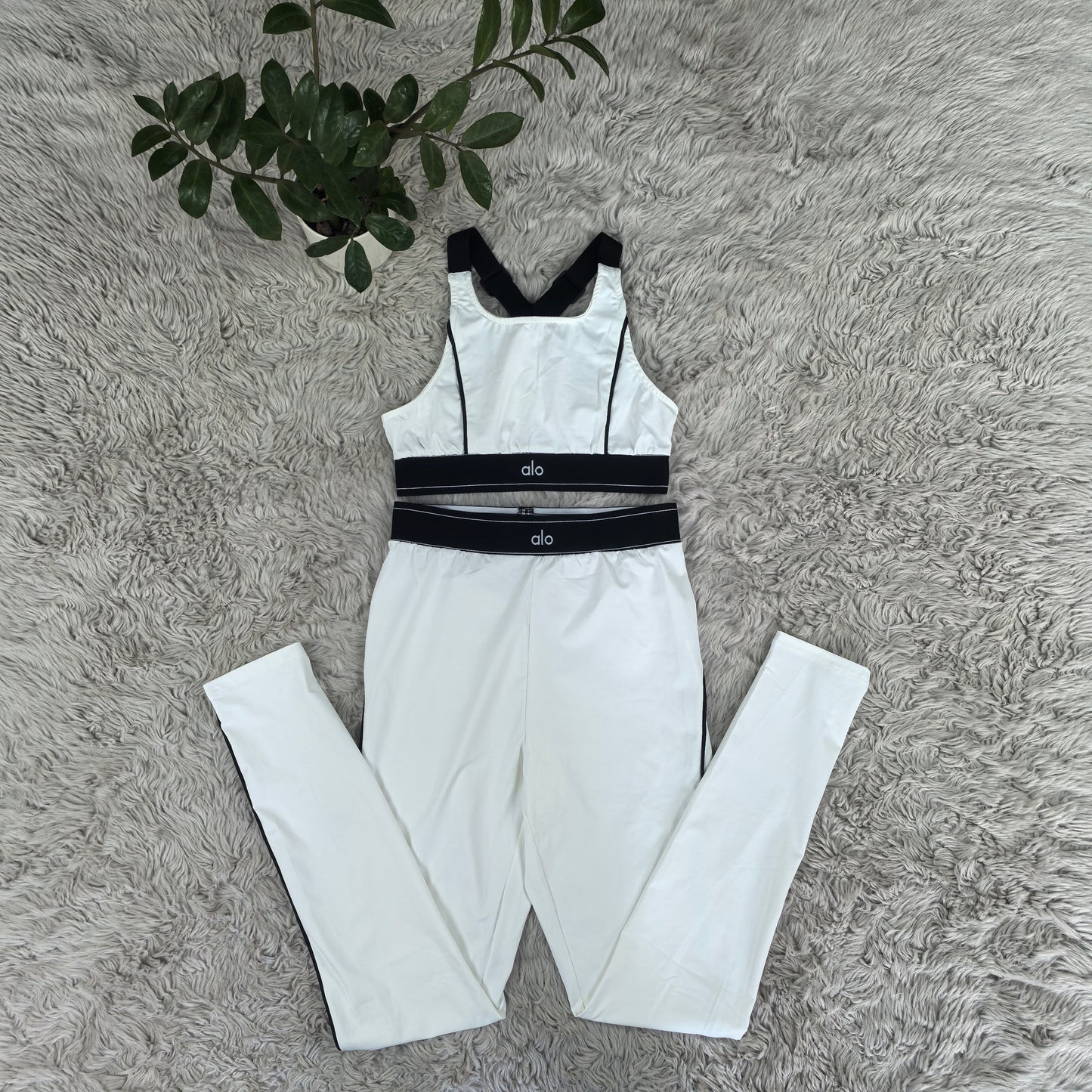 Two‑piece active set that lifts, shapes, and keeps you moving.