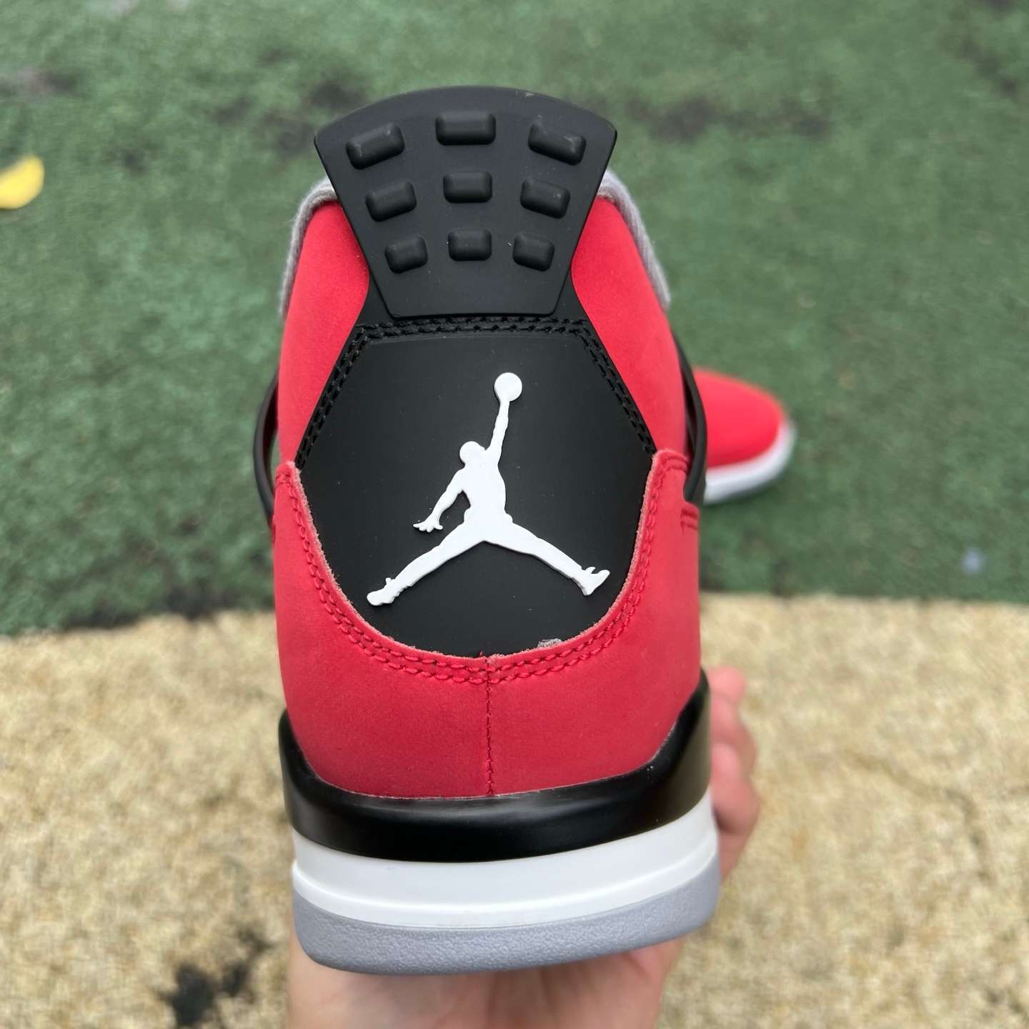 Elite Retro 4 Crimson Core