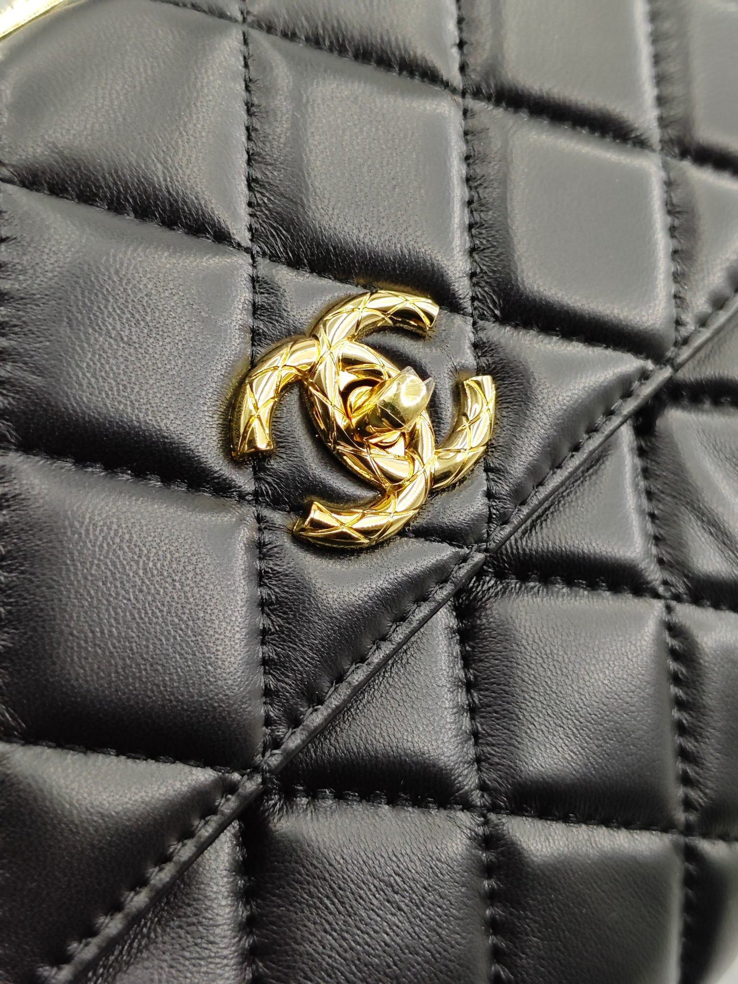 Classic Lambskin Top‑Handle Mini