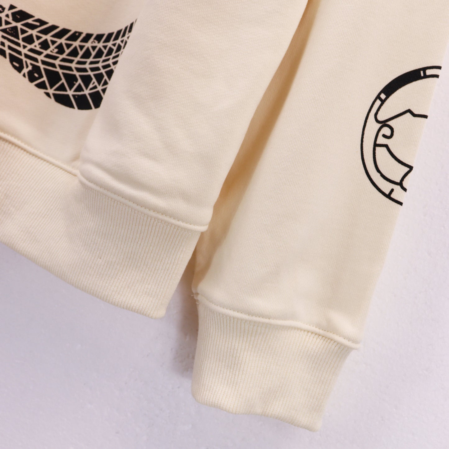 RHD02 HOODIE