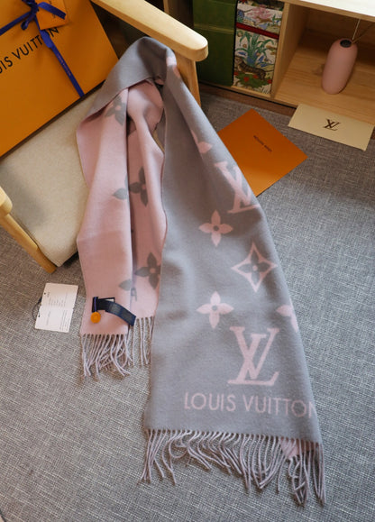Louis Vuitton Monogram Wool Cashmere Scarf – Rose Cloud Edition
