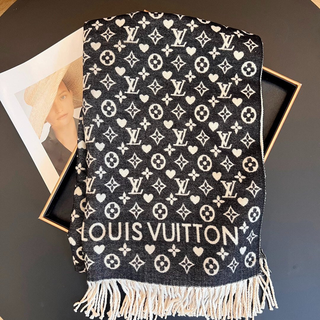 Louis Vuitton Monogram Heart Wool Scarf – Noir Edition