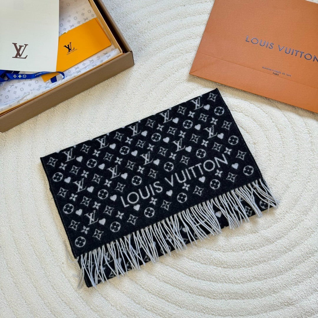 Louis Vuitton Monogram Heart Wool Scarf – Noir Classic Edition