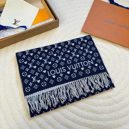 Louis Vuitton Monogram Heart Wool Scarf – Noir Classic Edition