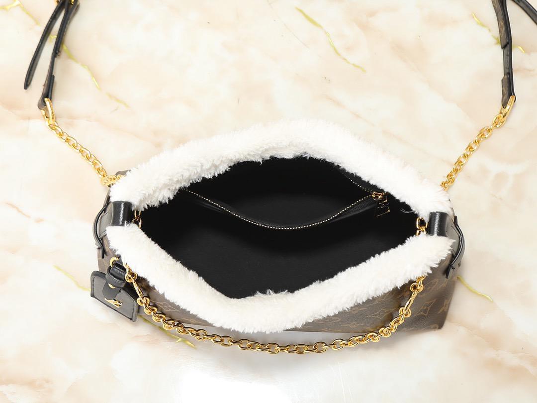Luxury Ski BB Carry-All Bag