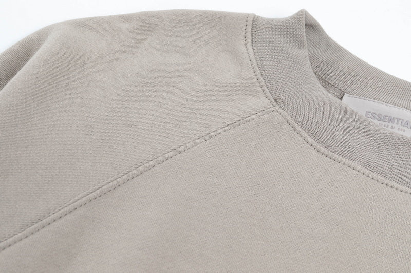 Urban Essential Crewneck — Elevated Comfort, Everyday Style