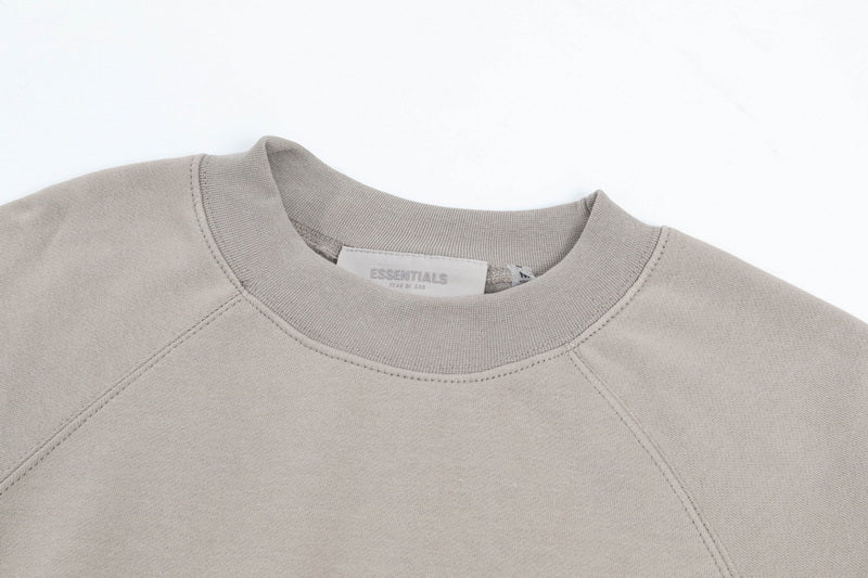 Urban Essential Crewneck — Elevated Comfort, Everyday Style