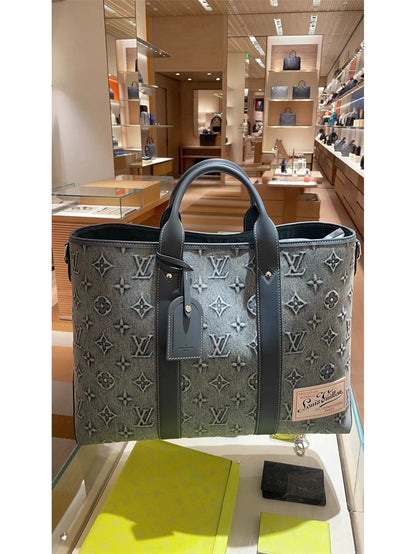 Louis Vuitton Voyage End Tote Bag