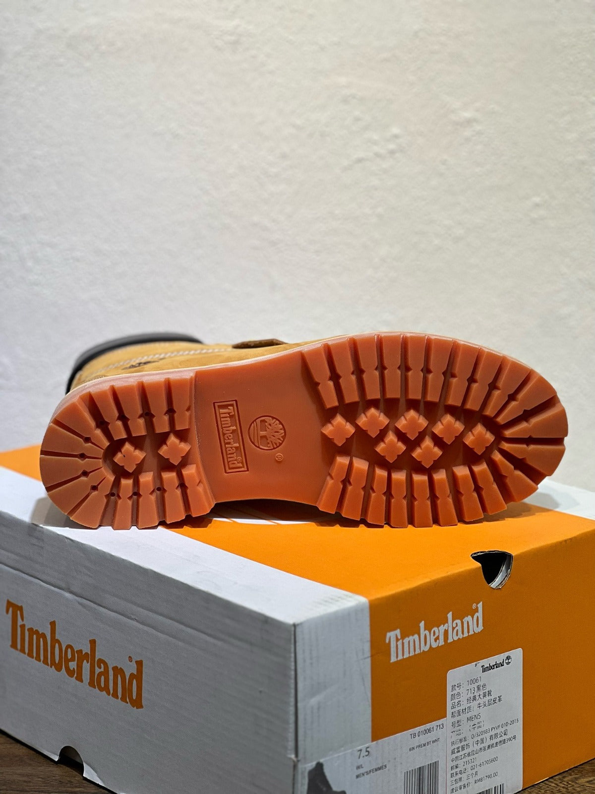 Timberland Classic 6-Inch Premium Boot – Wheat Nubuck