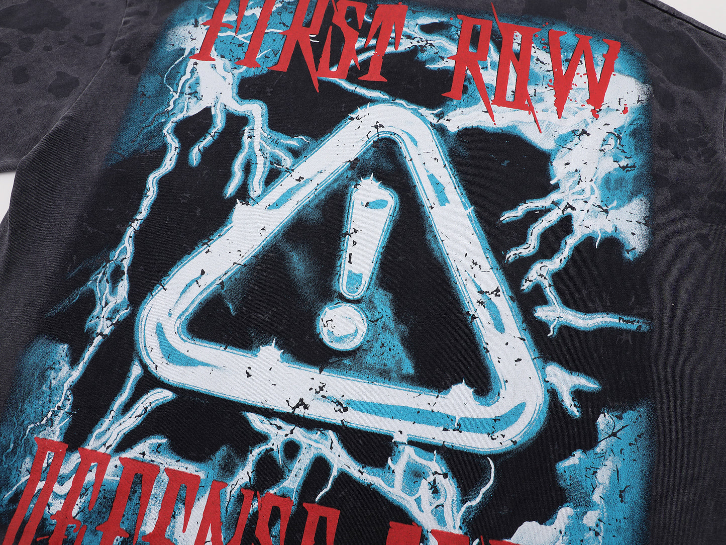 FIRST ROW Warning Not So Quiet Wolf Cropped Tee