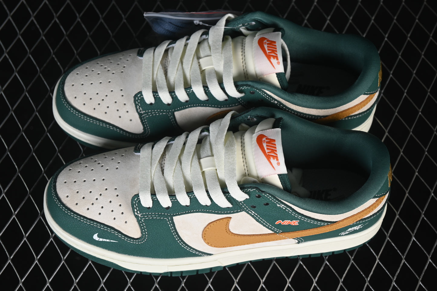 Forest Green & Sand Low-Top SB duck