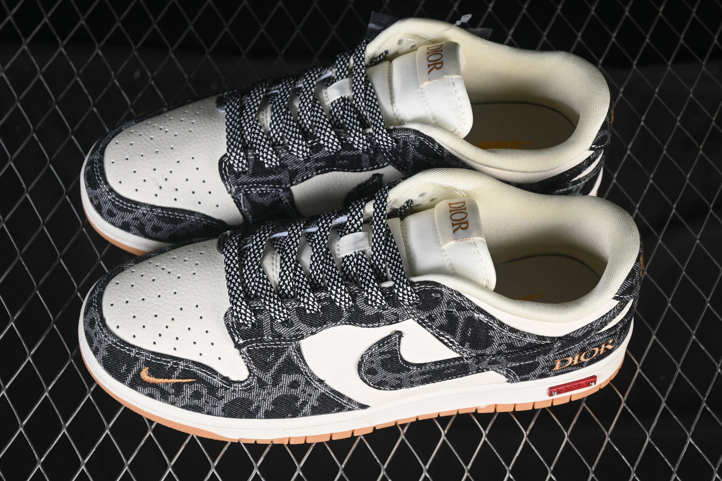 Monochrome Pattern Low-Top Street Sneaker SD  duck