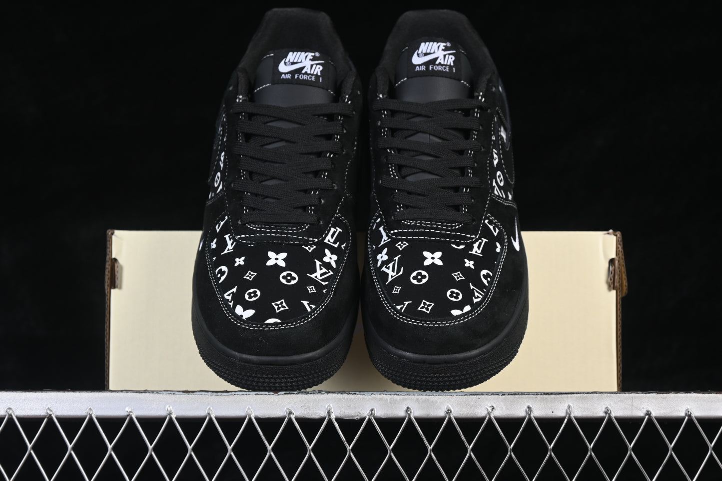 Luxury Monogram Low-Top Street Sneaker SD duck