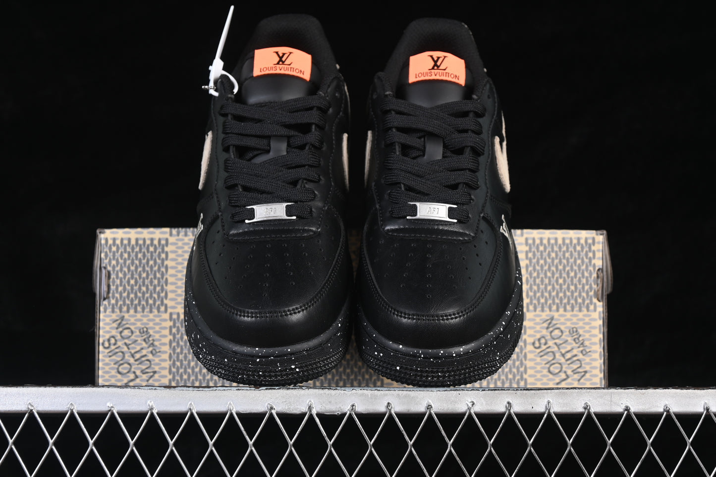 Premium Black Leather Low-Top Sneaker SD duck