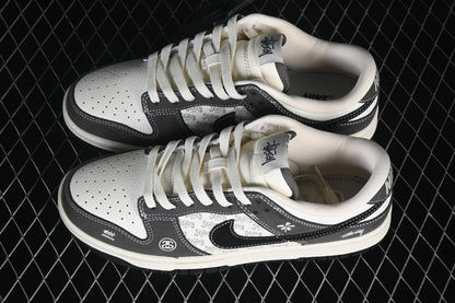 Graphic Panel Low-Top SB Dunks